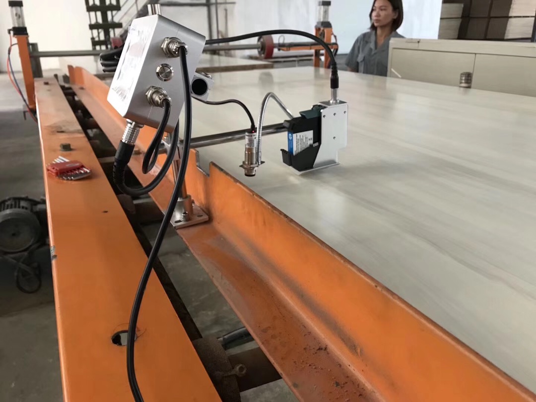 板材防偽?合肥依瑪噴碼機為平安樹輕松實現