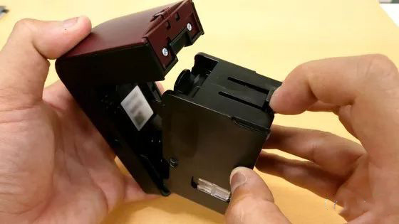 全球最小巧手持式噴碼機,RICOH開箱