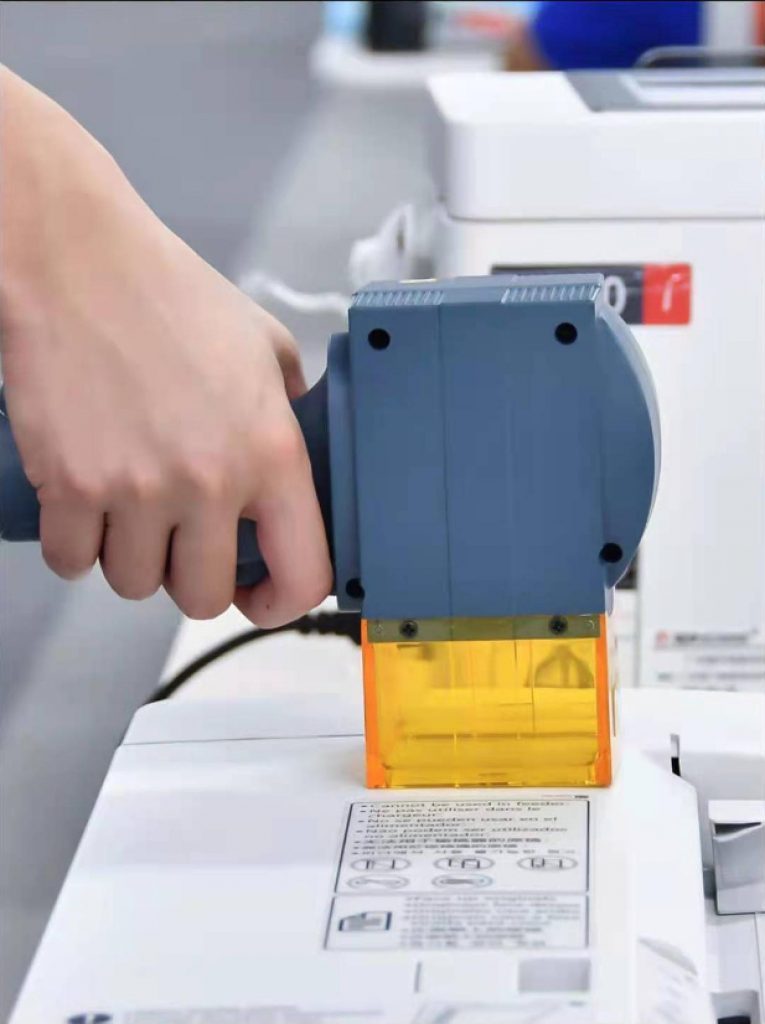 LD系列手持式激光噴碼機(jī)